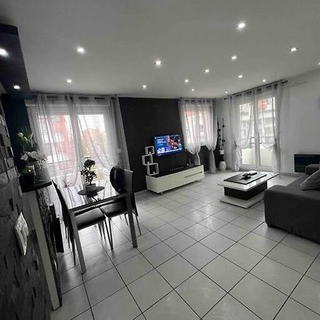 Tres Bel Appartement Entre Paris Et Disneyland Lognes Exteriér fotografie